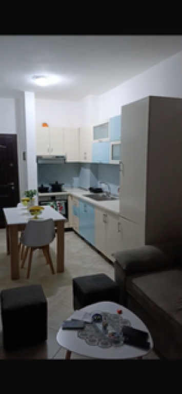 Affittasi 1+1 ad Astir vicino a 2 palme per 420€