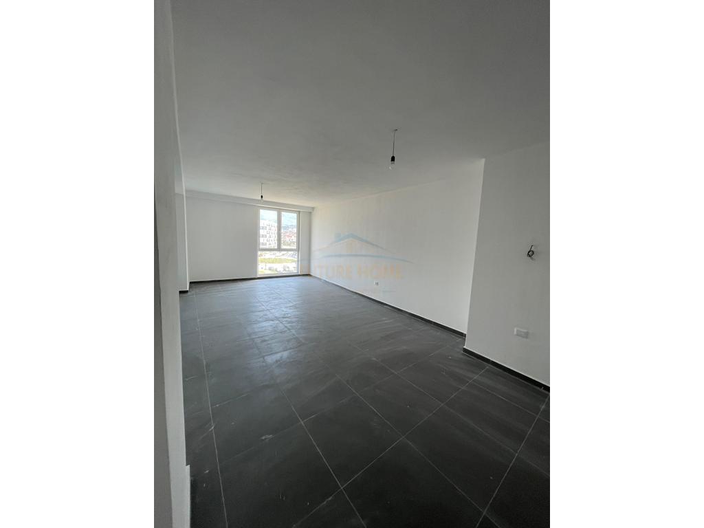 In vendita, Appartamento 2+1, Via 5 Maji, Tirana.