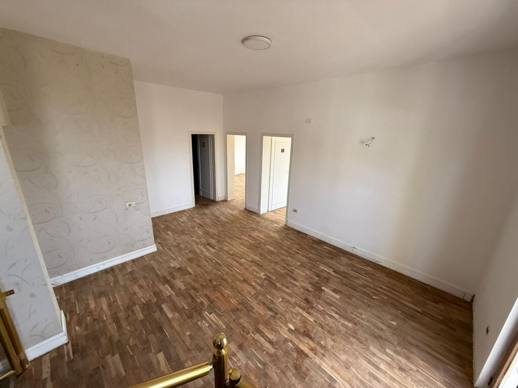 🌿 Villa in Affitto – vicino alla Scuola Unita, Tirana