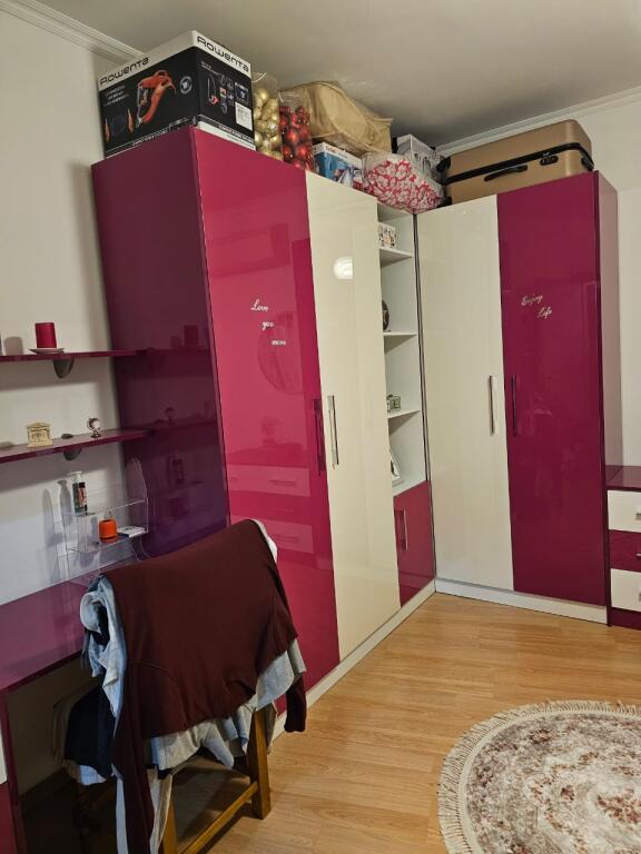 2+1,arredato via peti lago secco,con posto auto 850 euro