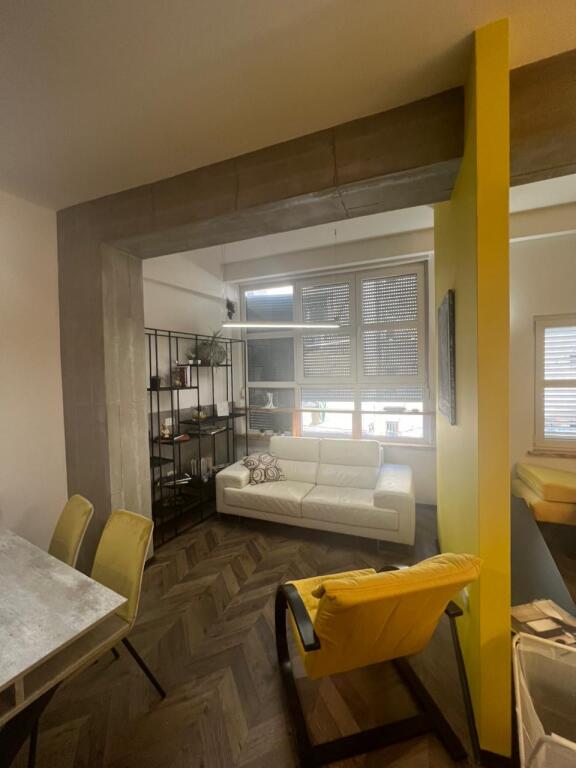 1+1, 2° piano edificio esistente, prezzo 550 euro non trattabile