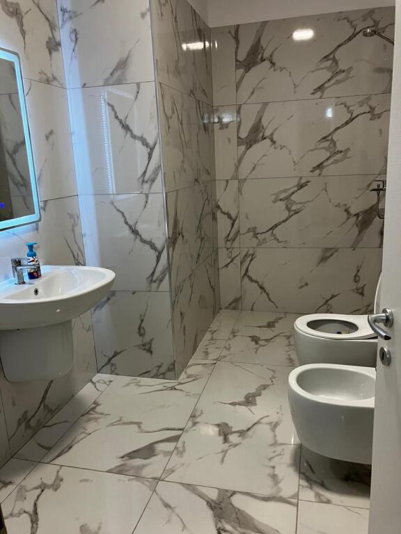 APPARTAMENTO 2+1+2+POSTO AUTO IN AFFITTO - OASIS RESIDENCE, UNAZE E RE