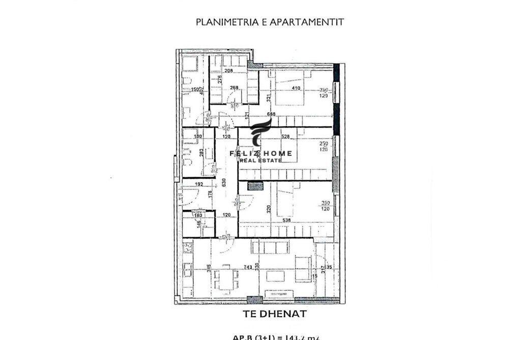 VENDESI APPARTAMENTO 3+1+2 COMUNE DI PARIGI 425.000EURO