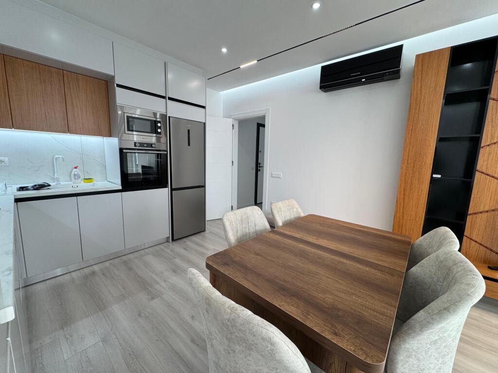 🏡 Appartamento 2+1 in affitto, Univers City