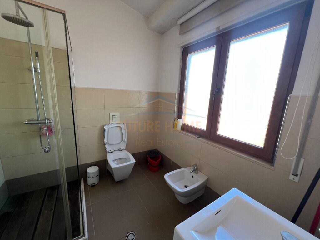 Në Shitje, Duplex 3+1+2, Liqeni i Thatë, Tiranë