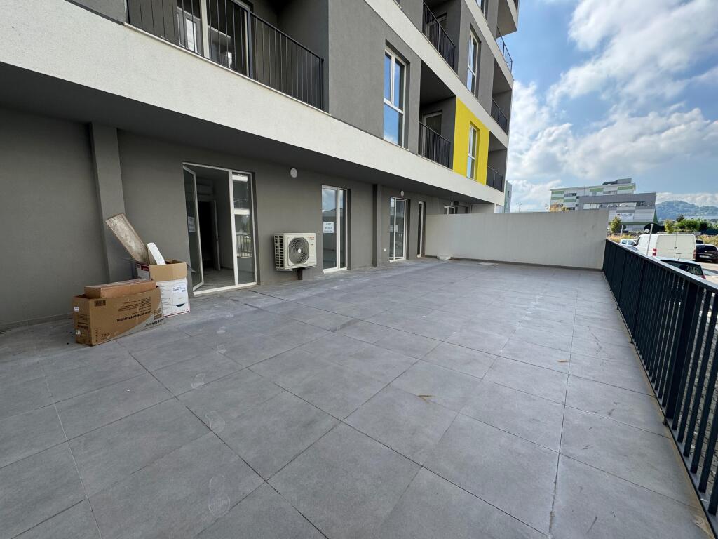 📣 AFFITTO Appartamento 2+1 Con 2 Bagni E Veranda, Univers City
