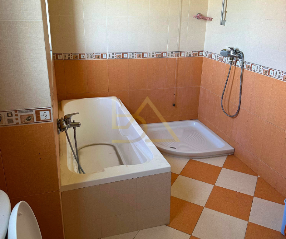 Villa + Terreno in vendita – Durrës, Shënavlash