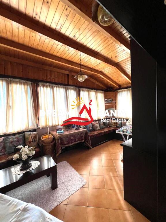 Appartamento 2+1+Veranda in vendita a Laprake vicino a Kupola, Tirana ID (41211464)
