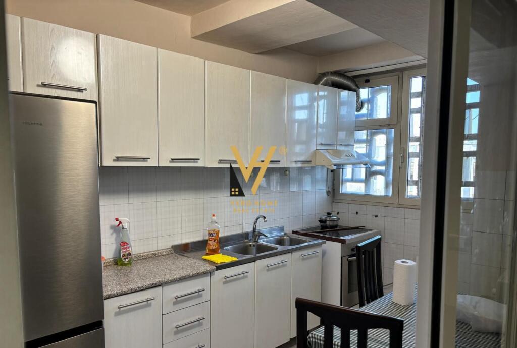 JEPET APARTAMENT 1+1+BLK ME QIRA NE QENDER 620 EURO