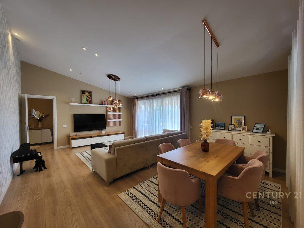 2+1 apartment for sale on Mine Peza street