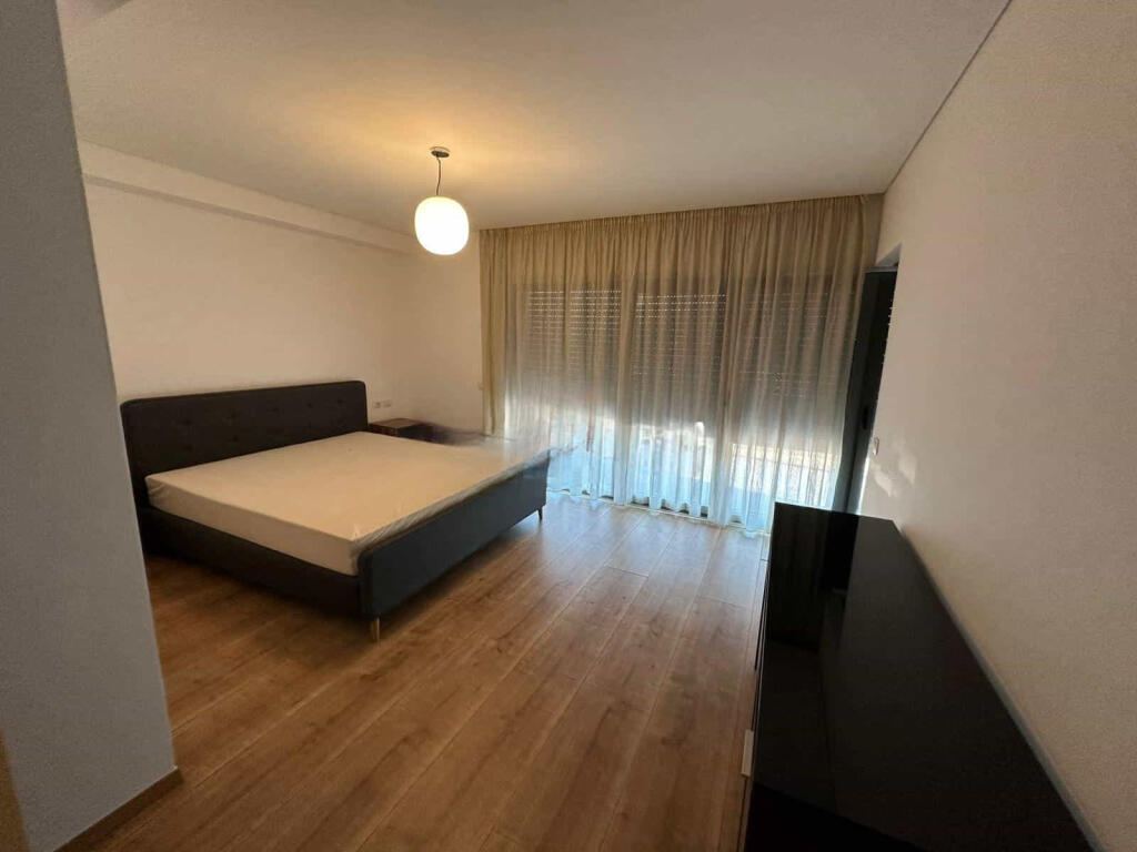 Villa su 3 piani in affitto presso Olive Grove Residence (ID BV22503) Tirana