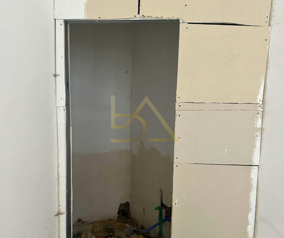 Locale Commerciale in Affitto – Tirana, Zona Brryli