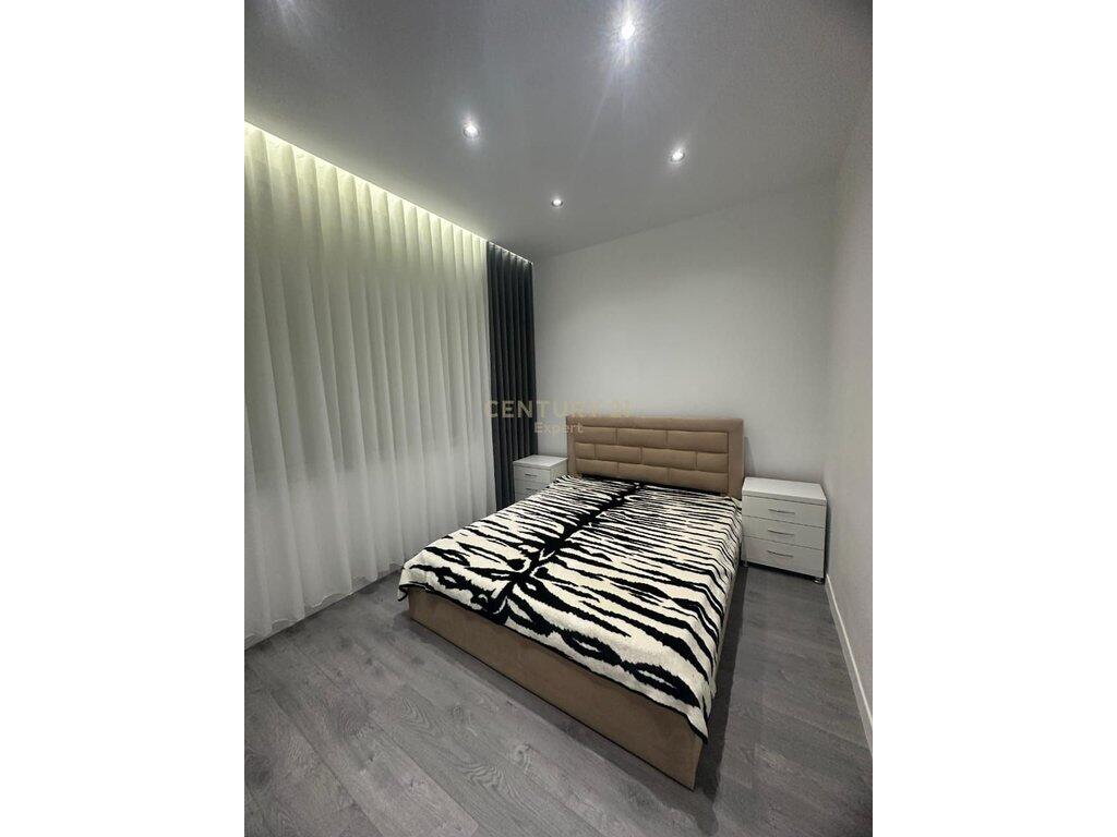 Apartament 1+1 PRANE STADIUMIT AIR ALBANIA PER QIRA !