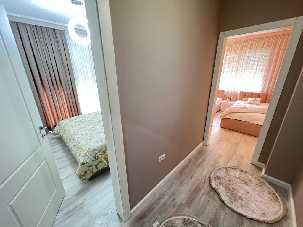 📣 SUPER RENT Apartment 2+1+2 Bathrooms+Parking 📍 Near Green City Residence, Astir ✨   🏢 New Building  🪜 5th Floor (With Elevator)  🛋️ Furnished in a Contemporary Style with Architect   💶 Price 800 Euro