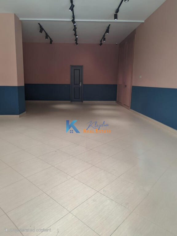 Shop for sale in Astir