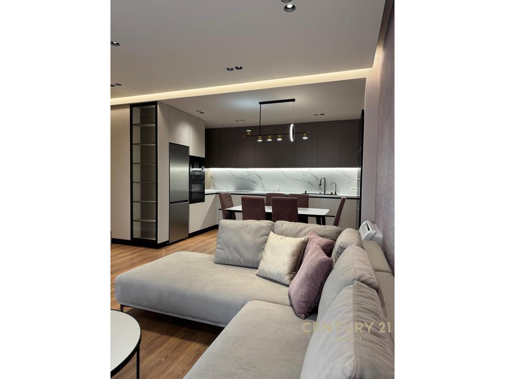 **APARTAMENT 1+1 TE SHKOLLA E KUQE PER QIRA