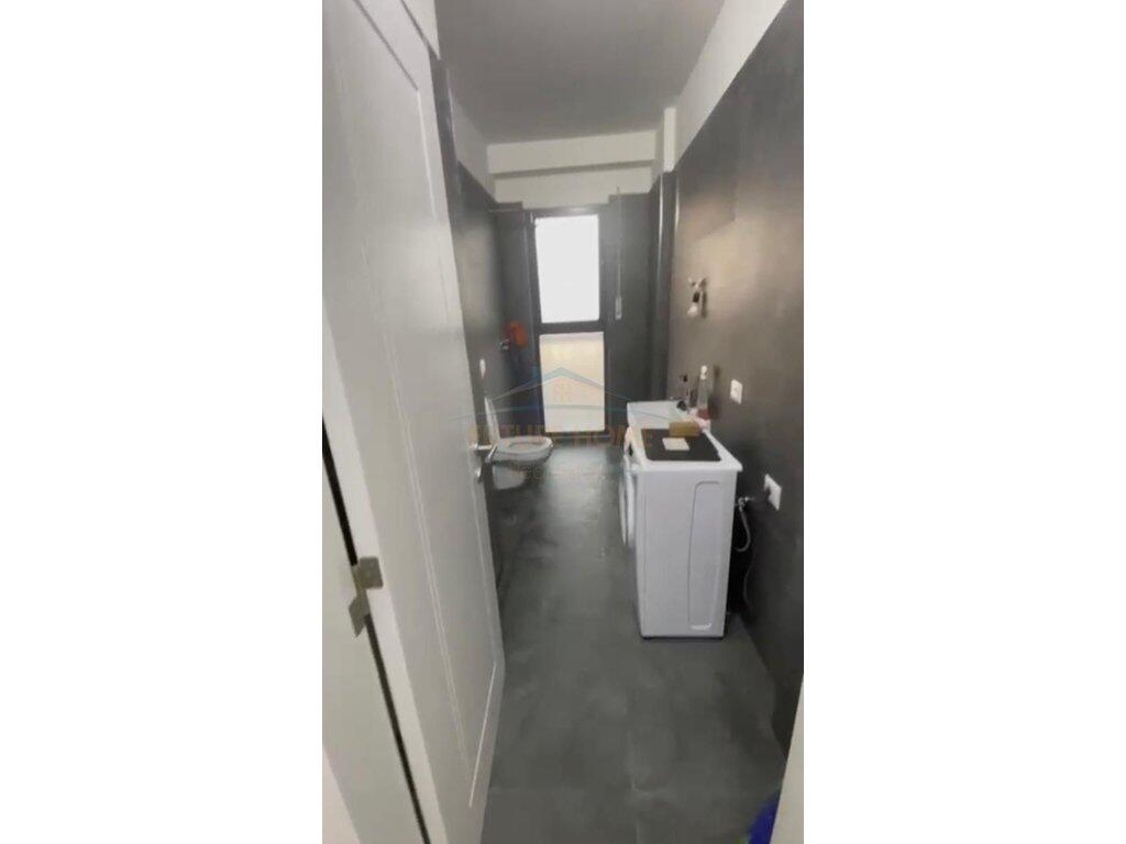 Shitet, Apartament 1+1, Rruga Jordan Misja, Stacioni Trenit, Tirane.