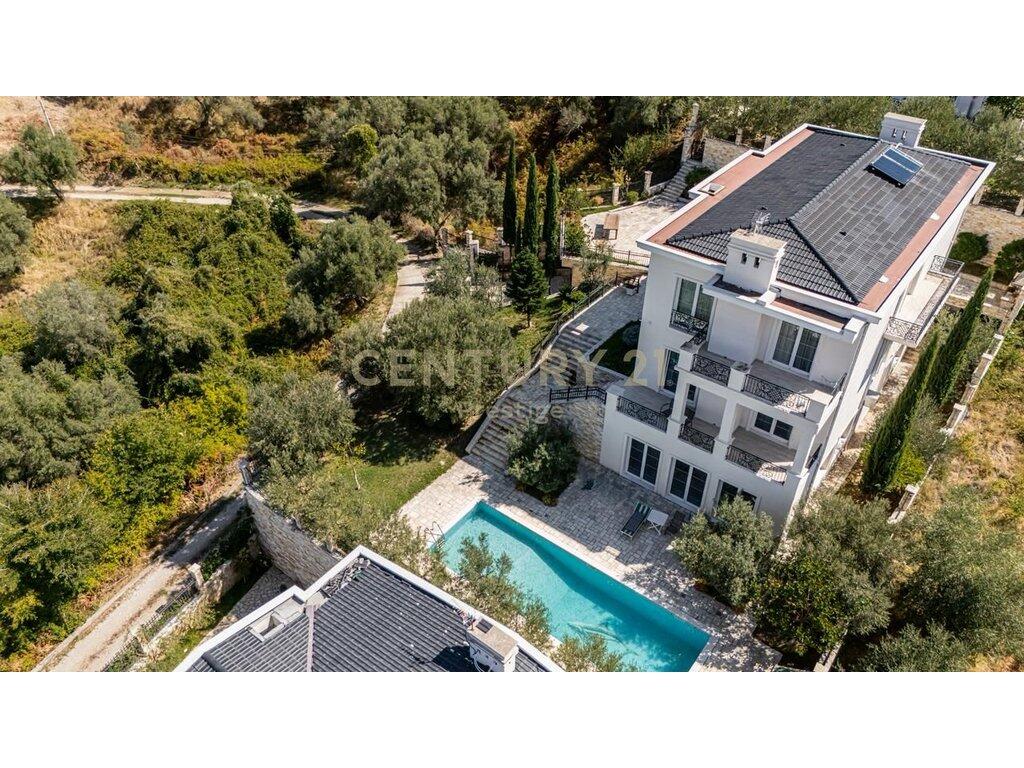 LUXURY VILLA FOR RENT, DRY LAKE, TIRANA!    4,500 € /Month
