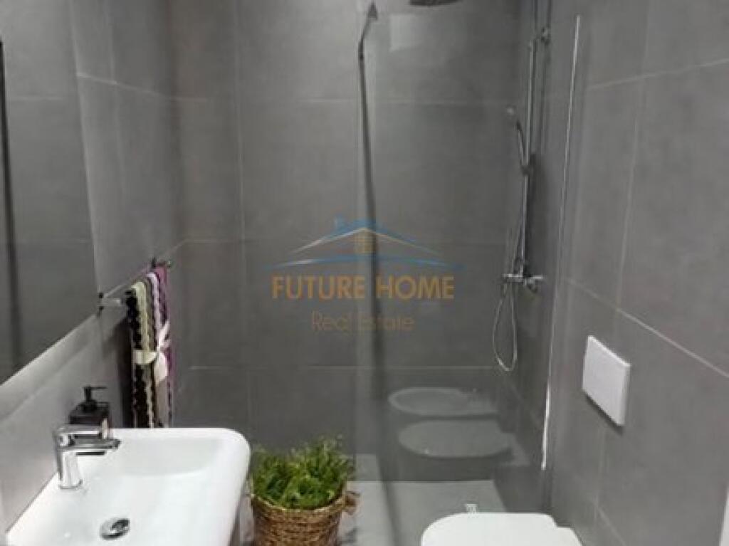 Shitet, Apartament 1+1, Vasil Shanto, Tiranë.