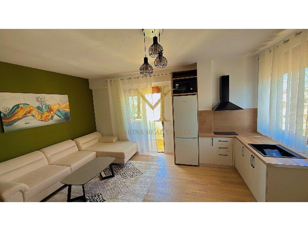 Shitet Apartament 2+1 i investuar, plazh Hekurudha !