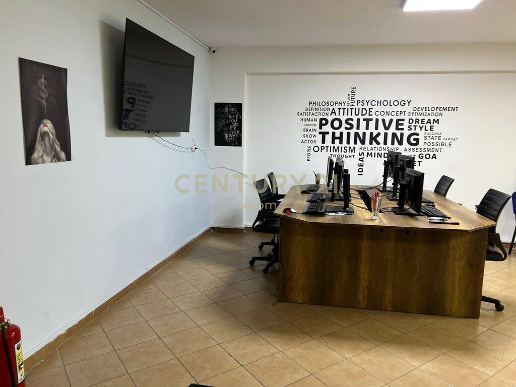 LOCALE PER UFFICI IN AFFITTO!!