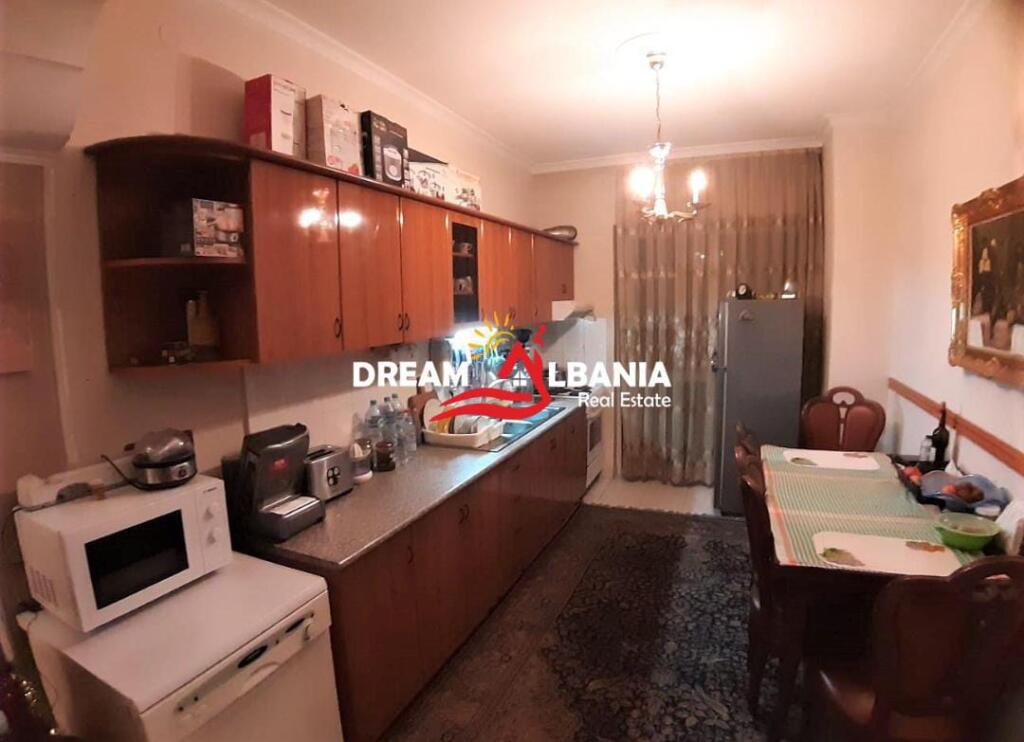 Apartament 3+1 me qera tek Mine Peza prane Prokurorise ne Tirane (ID 4231475)