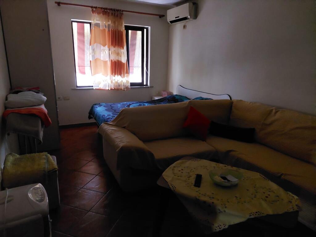 Appartamento 3+1 in vendita Boulevard Deshmoret e Kombit 
