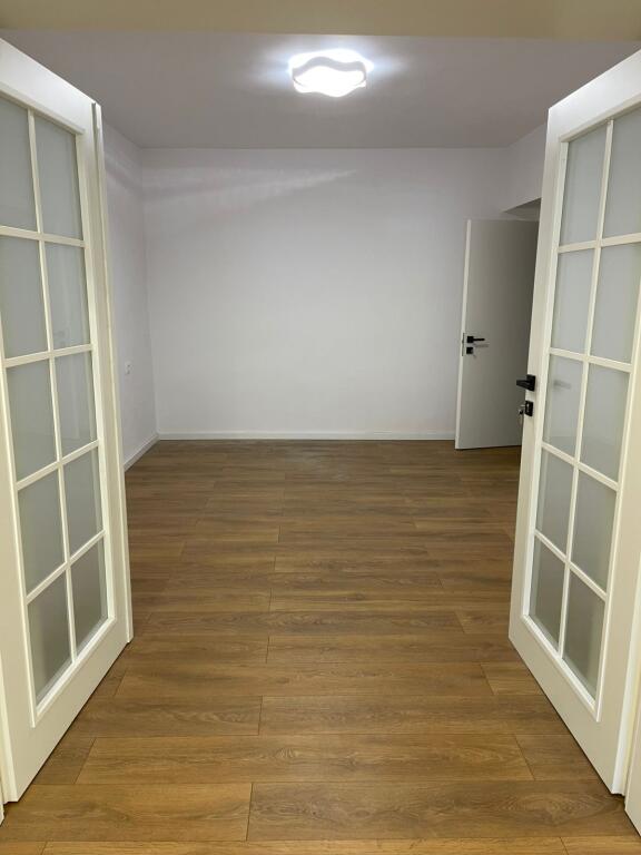 🏢Rruga e Elbasanit,prane Institutit te Higjenes,jepet me qera ambient biznesi,me sip45m2  650Euro (Neto)