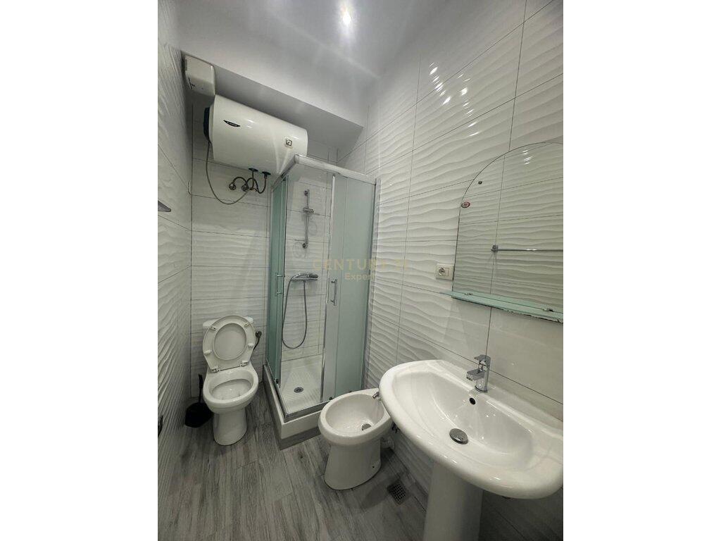 Apartament 1+1 PRANE STADIUMIT AIR ALBANIA PER QIRA !