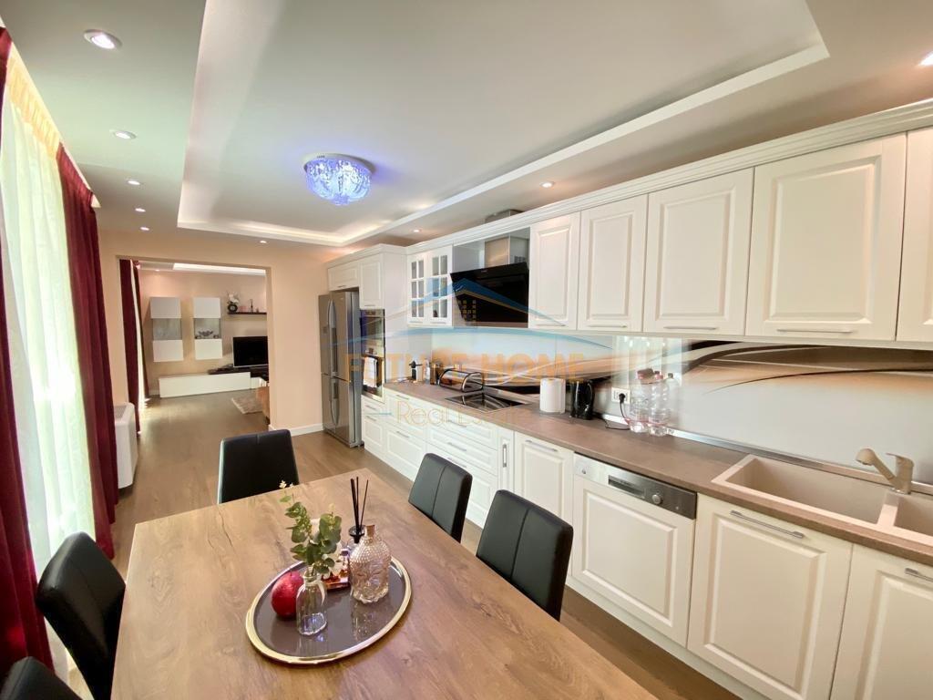 Qera, Apartament 3+1+2 Poste Parkimi, Liqeni I Thatë, Tiranë.