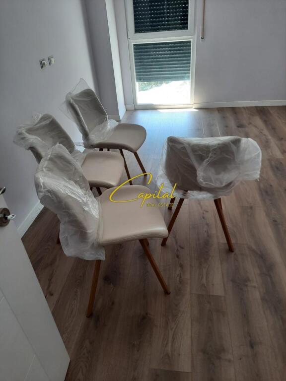 APARTAMENT ME QERA 2+1 ISH STACIONI TRENIT 55.000 LEKE