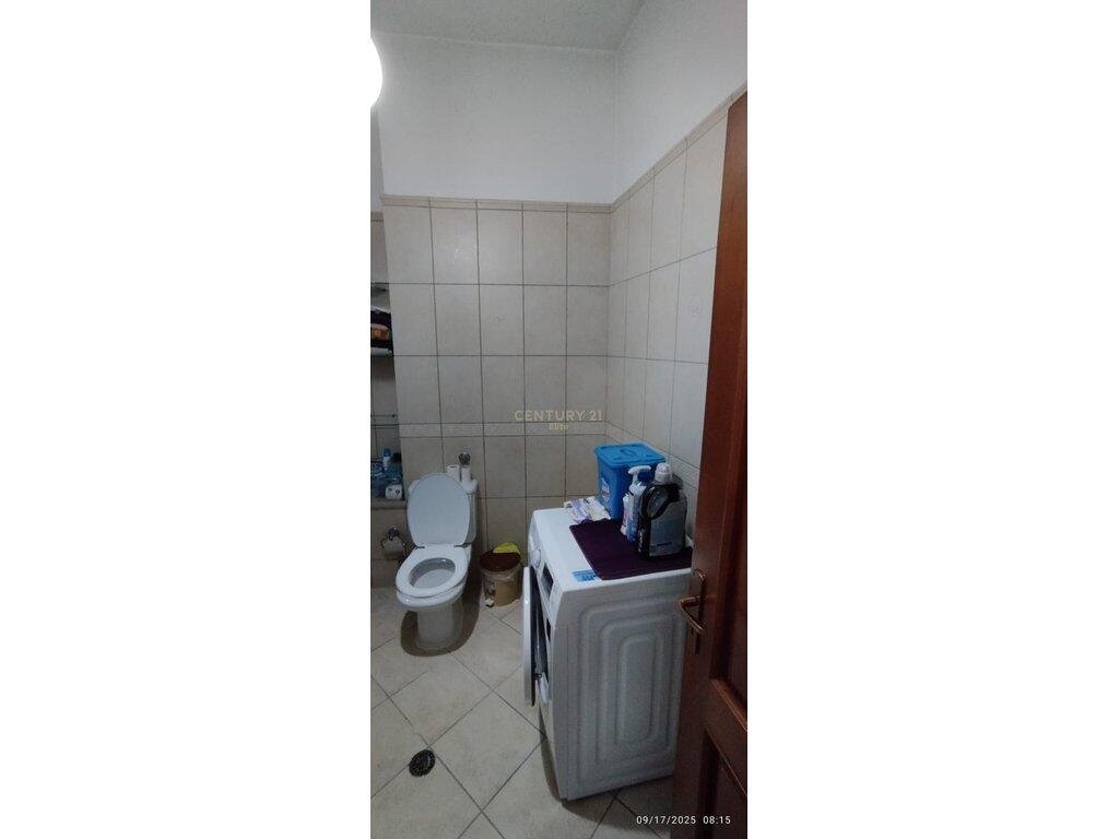 Jepet me qira apartament 1+1 tek PALLATET AGIMI.
