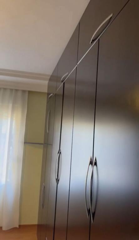🏢 Jepet me qira apartament 2+1 – Komuna e Parisit
