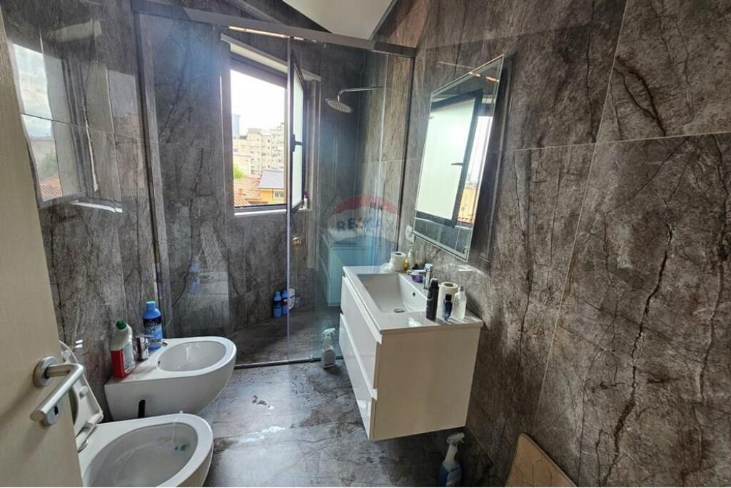 Via Durrës, Appartamento 2+1+2+Parcheggio in Vendita !