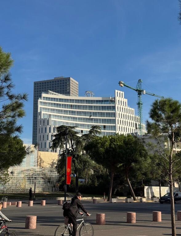 OFFICE FOR SALE 515 M2 CENTER 3,200,000 EURO