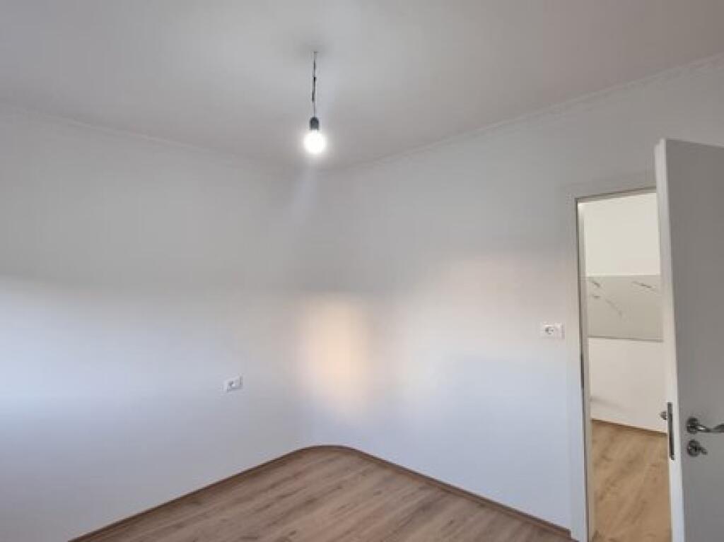 Shitet, Apartament 2+1, Stadiumi Dinamo, Tirane.
