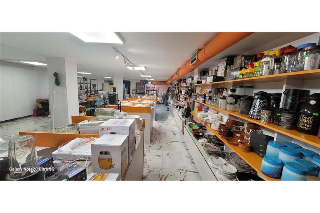 UNITÀ IN VENDITA OFFERTA, VIA MYSLYM SHYRI.