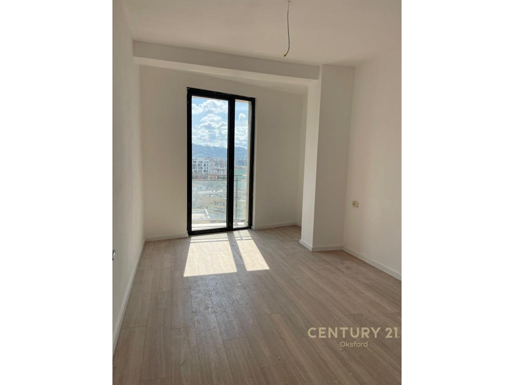 OFFICE SPACE FOR RENT IN GOLDEN TOWER RESIDENCE! 700 € /Month