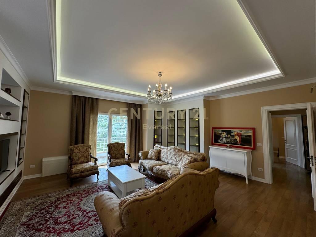 LIQENI I THATE, APARTMENT 2+1+2+PARKING FOR RENT!