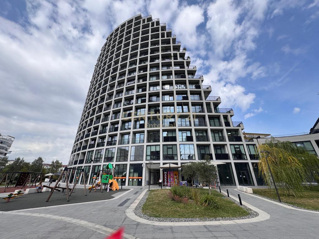 Office 2+1+ Parking For Rent in Lake View