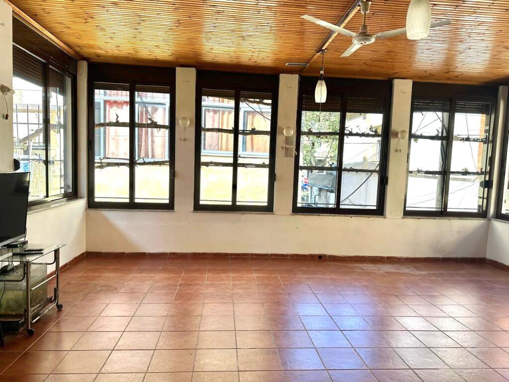 Business Premises For Rent: 73m²📍 Kavaja Street – Behind Turkish Sofra Price: 64,000 Leke / Month - The premises are RENTED EMPTY as in the photo