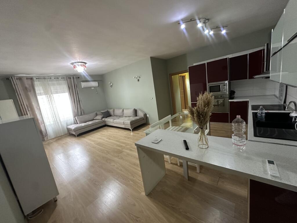 Apartament 2+2+bllk me qera Astir (welli)