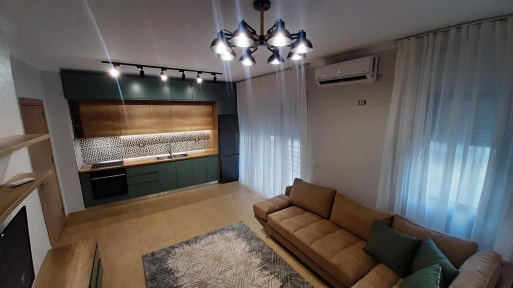 Apartament 1+1 me qira tek 5 Maji