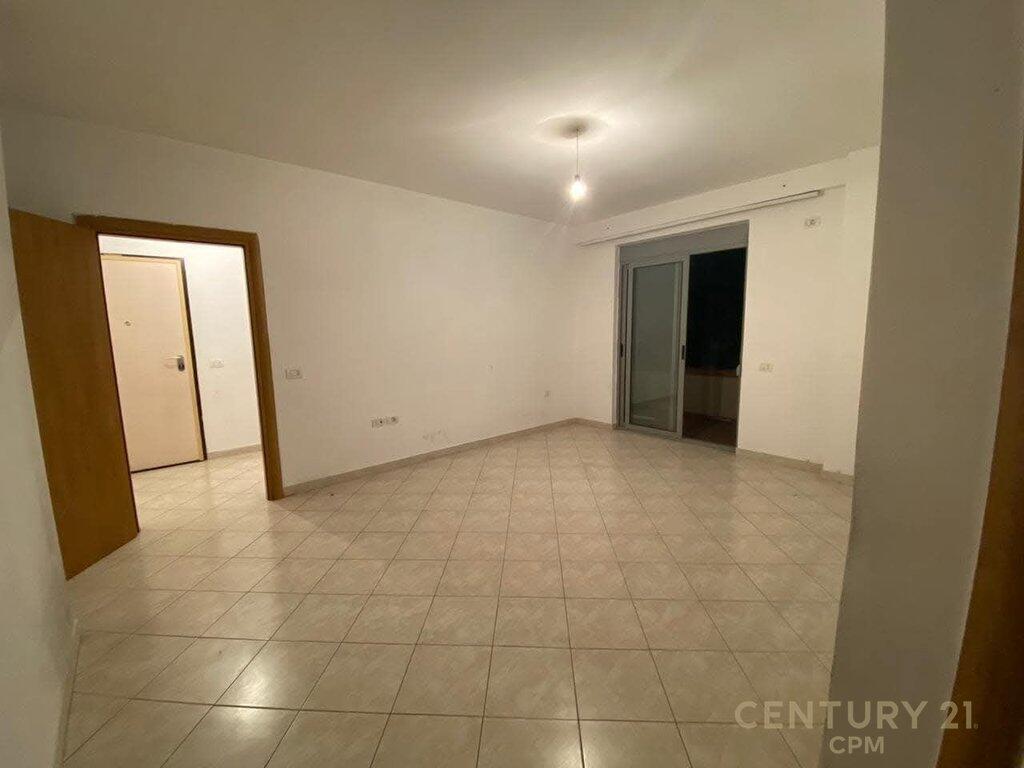 Appartamento 1+1 in affitto presso Casa Italia, vicino all'ospedale Hygeia!