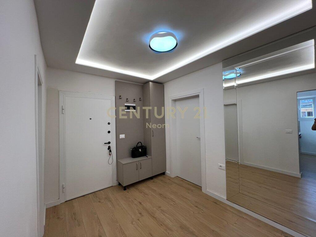 Apartament 2+1 me qira – Rruga Infan Tomini, pranë White Bar!