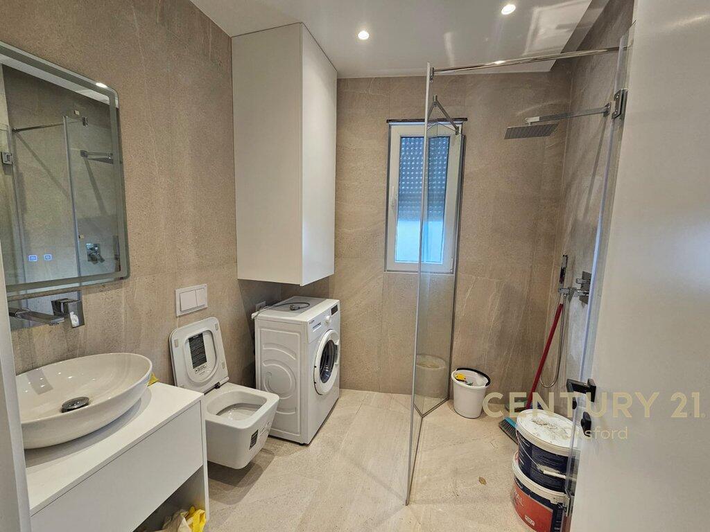 Apartament 2+1 me qira ne Astir
