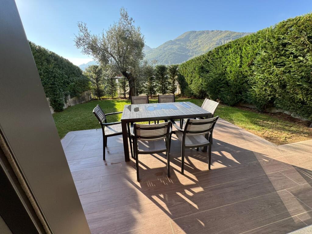 Super villa su 2 piani in affitto vicino a TEG (1500 Euro)