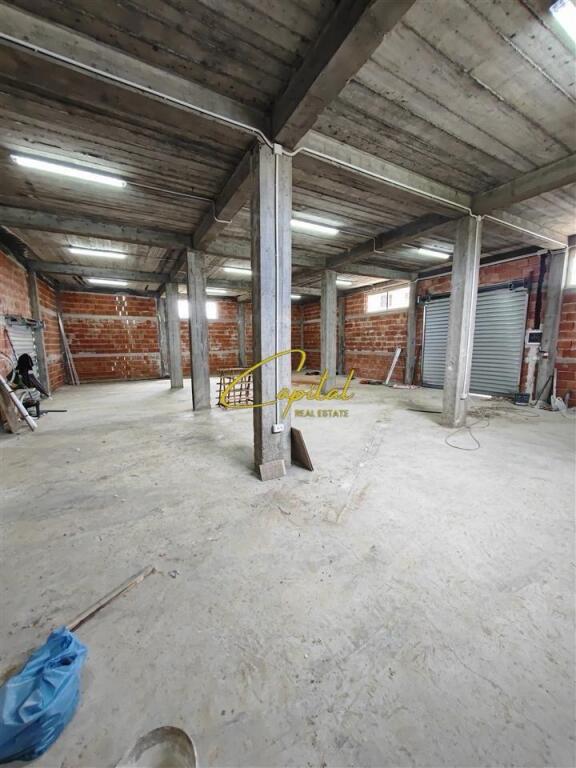 WAREHOUSE FOR RENT 200 M2 SAUK 130,000 LEKE