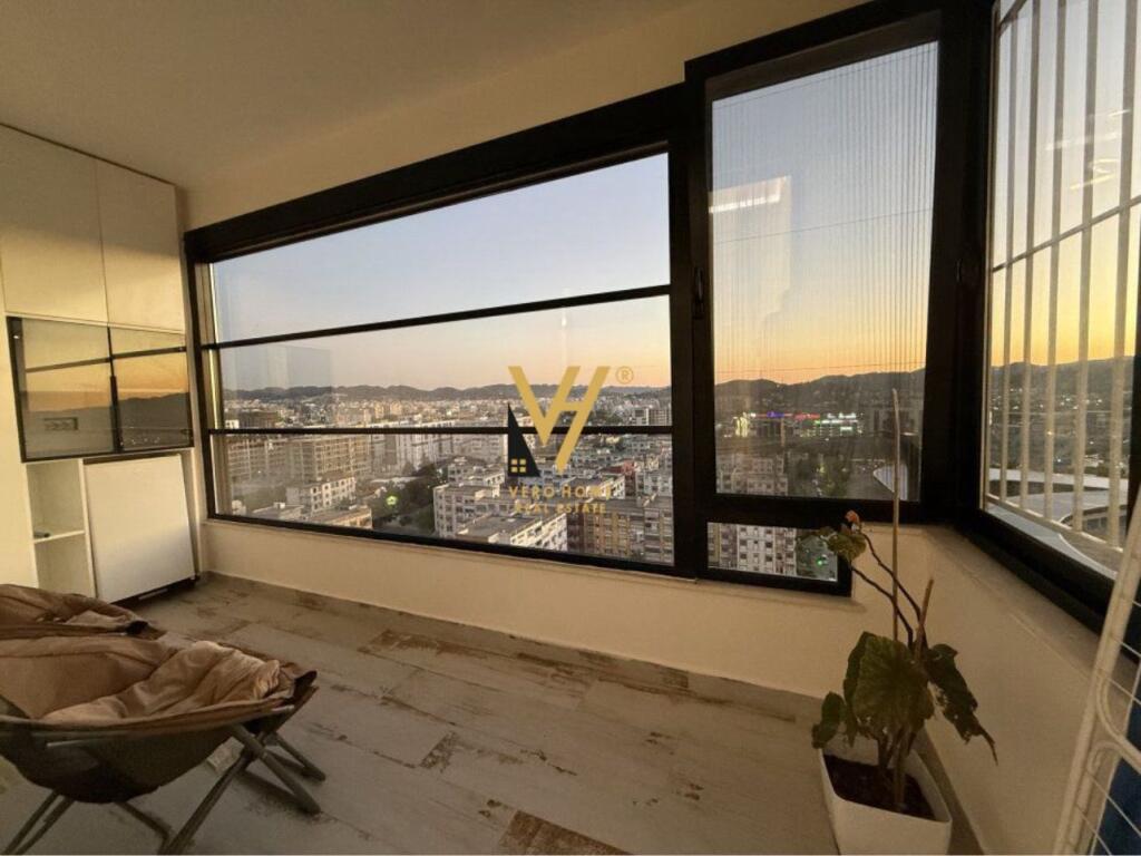 JEPET APARTAMENT 2+1+BLK ME QERA TE CASA ITALIA 800 EURO