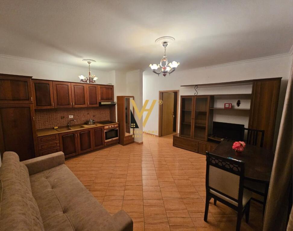 SHITET APARTAMENT 1+1 NE GOLEM 82.300 EURO